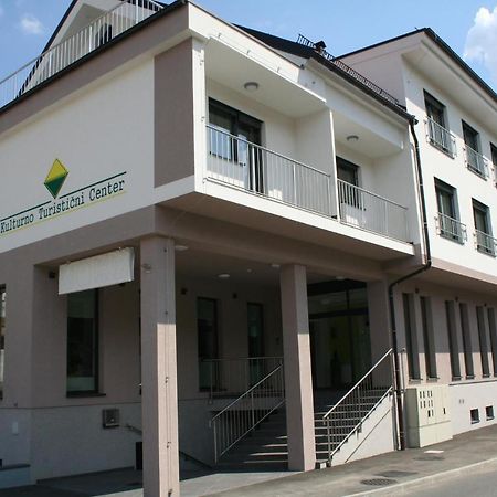 Hrib-Loski Potok Hotel Oskar المظهر الخارجي الصورة