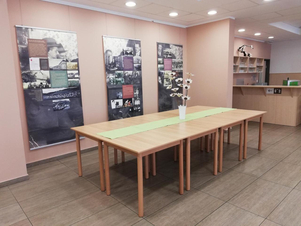 Hrib-Loski Potok Hotel Oskar المظهر الخارجي الصورة
